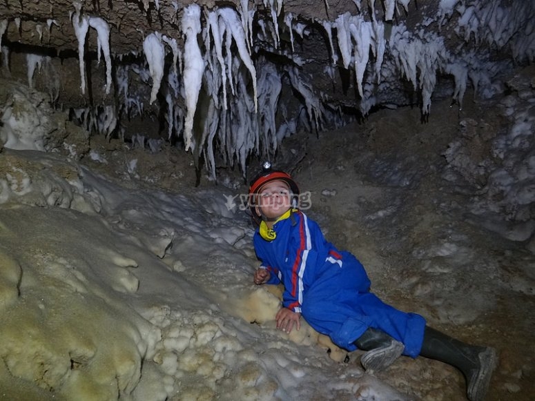 Espeleología para grandes y niños Espeleología para grandes y niños